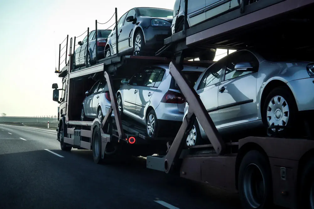 So verkaufen Sie Ihr Auto stressfrei ins Ausland